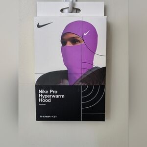 Nike Pro Hyperwarm Hood in Vibrant Purple